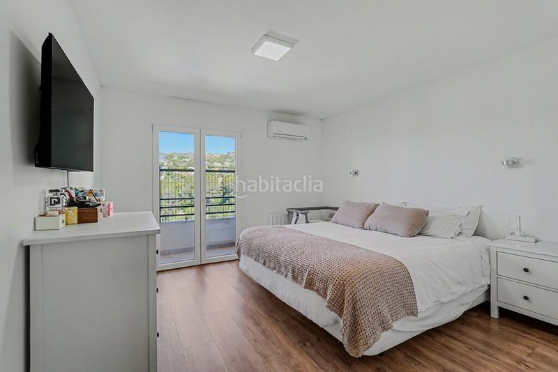 Foto 8d766f1f-5238-4063-99ca-9a7a83f8ae3a. Apartament amb aparcament piscina a Portals Nous Calvià