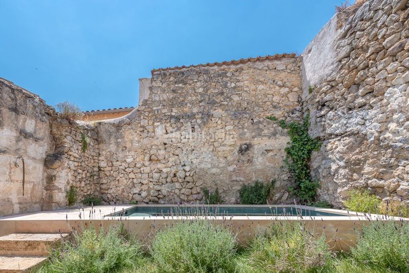 Foto b5562a23-470f-4848-8616-fbe6a5b39a32. Masia amb calefacció aparcament piscina a Selva
