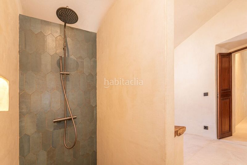 Foto c62df633-94ae-4e7a-9328-8822f27c0542. Masia amb calefacció aparcament piscina a Selva