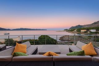 Chalet à Bacarés-Manresa-Bonaire. Villa a la venta en primera línea zona exclusiva del norte de ma