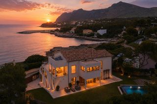 Chalet en Bacarés-Manresa-Bonaire. Villa a la venta en primera línea zona exclusiva del norte de ma