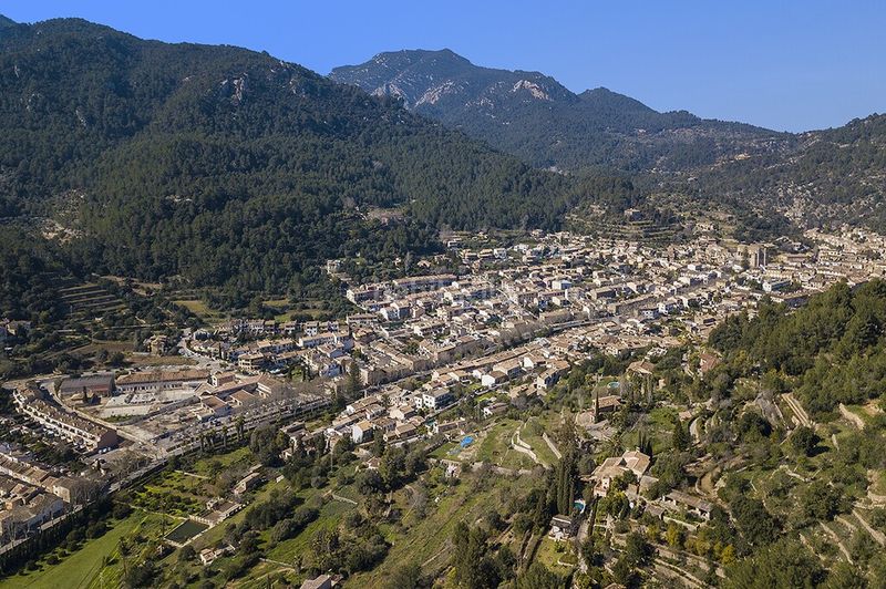 Foto a431c7f1-5ece-48f0-a5ab-a137a0d654fa. Chalet finca rural con vistas inigualables en venta cerca de palma, mallorca occidental en Esporles