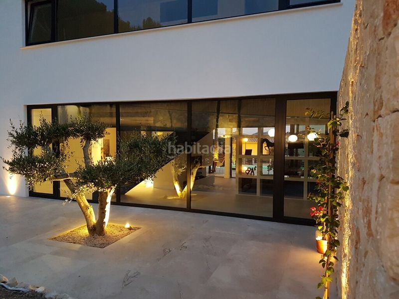 Foto ab645bcc-e4d4-4ab4-b0bd-82f65239a67f. Chalet elegante villa costera con vistas al mar en venta en bonaire, al norte de mallorca en Alcúdia