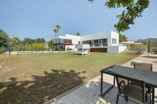 Chalet in Bunyola. Villa de diseño con vistas a la montaña a la venta en bunyola, a