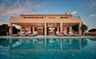 Masia a Ciudad Universitaria. Finca de lujo de obra nueva en venta en ses salines, sureste de