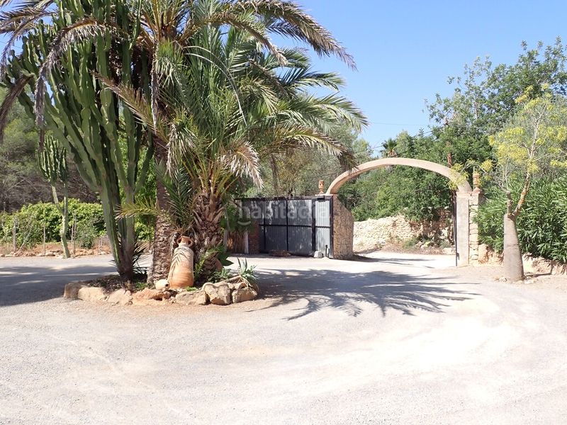 Foto b740dba8-5d9e-46a2-af19-78eebb7754f9. Masia amb calefacció aparcament piscina a Santa Eulària des riu Santa Eulària