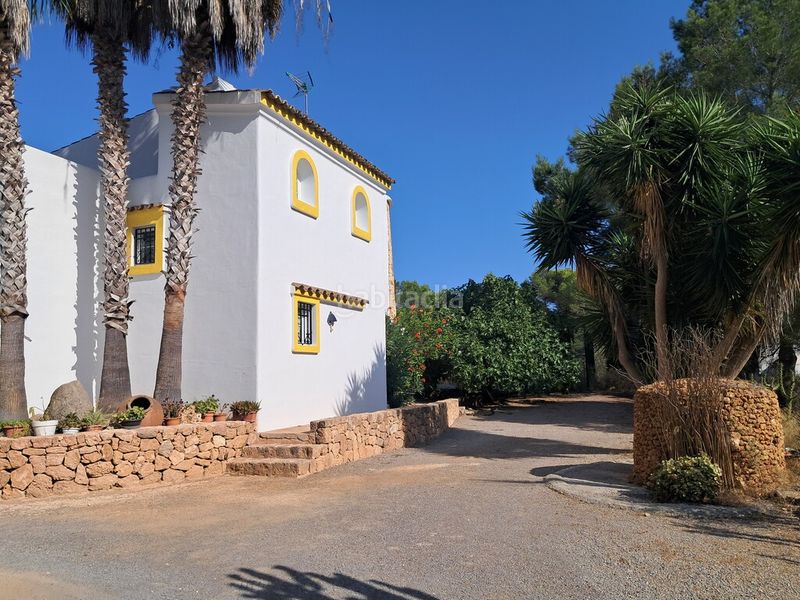 Foto cbd26f54-0b86-4f57-915d-eb8763a8820b. Masia amb calefacció aparcament piscina a Santa Eulària des riu Santa Eulària