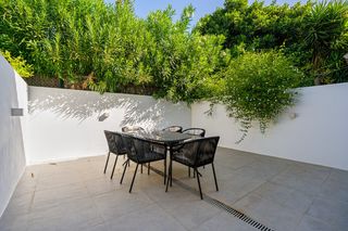 Casa aparellada a Portals Nous. Adosado luminoso en venta en portals nous, suroeste de mallorca
