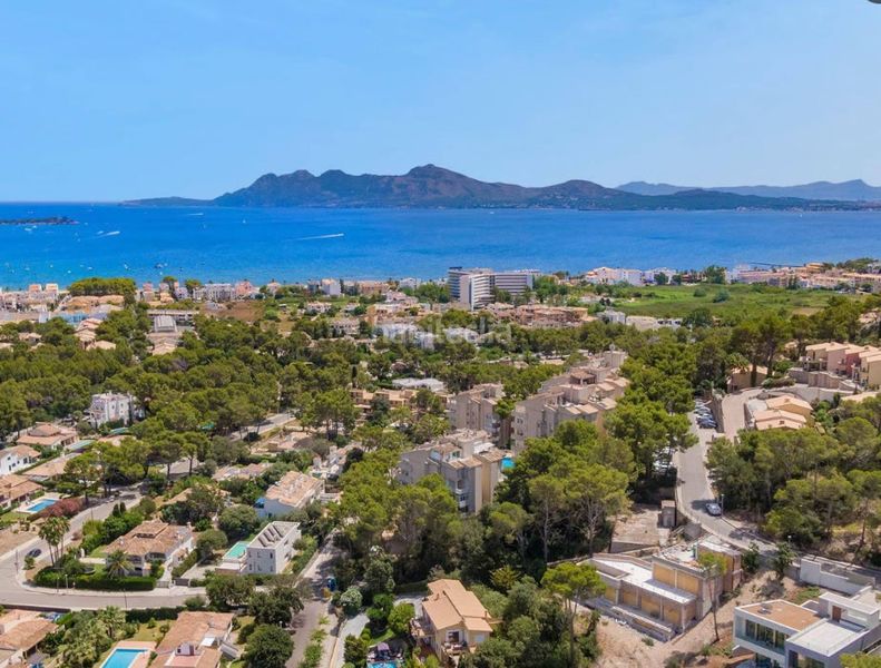 Foto cb94ceb2-f4ce-4145-bb62-41a65765227c. Chalet villa de lujo con vistas al mar a la venta en puerto pollensa, norte de mallorca en Pollença