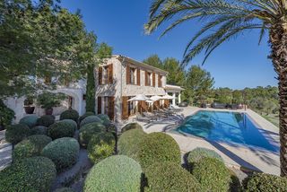 Bauernhof in Porreres. Villa oasis con licencia etv y pista de tenis en venta en porrer