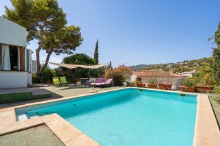 Xalet a Portals Nous. Oportunidad de reforma villa en venta en old bendinat, suroeste