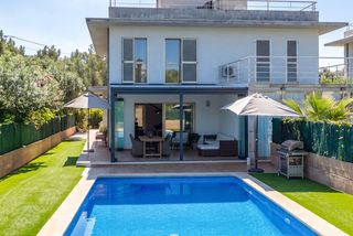 Chalet à Sa Pobla. Casa pareada con piscina en venta cerca de pollensa, norte de ma