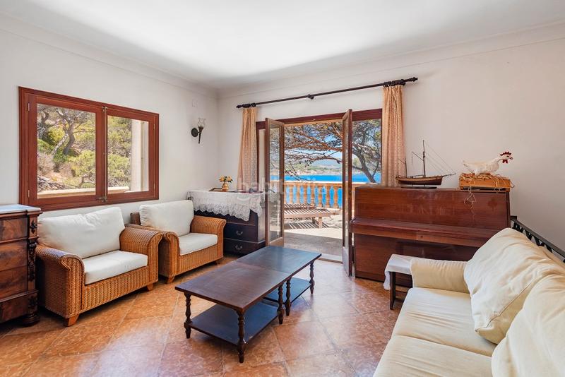 Foto 8c5ff762-e738-449f-998d-9b6da1213a98. Chalet avec parking piscine dans port d´Andratx Andratx