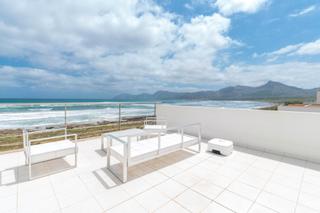 Chalet in Son Serra de Marina. Se vende una increíble villa en primera línea en son serra de ma