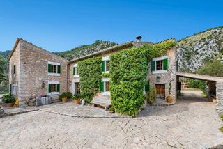 Country house in Escorca. Finca exclusiva en venta en selva, mallorca