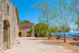 Mas à Escorca. Gran finca tradicional con vistas al mar a la venta en escorca,