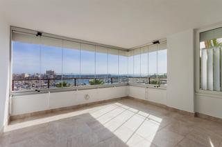 Apartment in Es Portixol-Es Molinar. Apartamento en primera línea junto al puerto en venta en portixo
