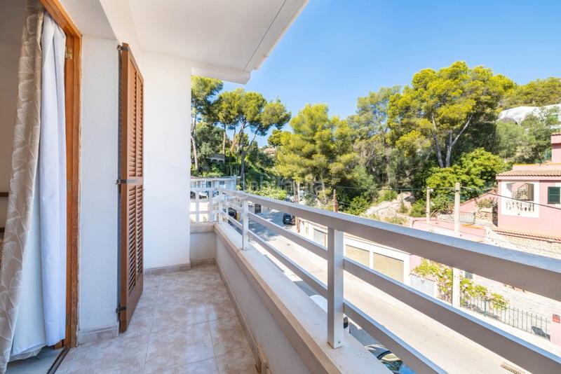 Foto f3538954-4d5b-4108-abec-e49763df9674. Casa aparellada amb aparcament a Portals Nous Calvià