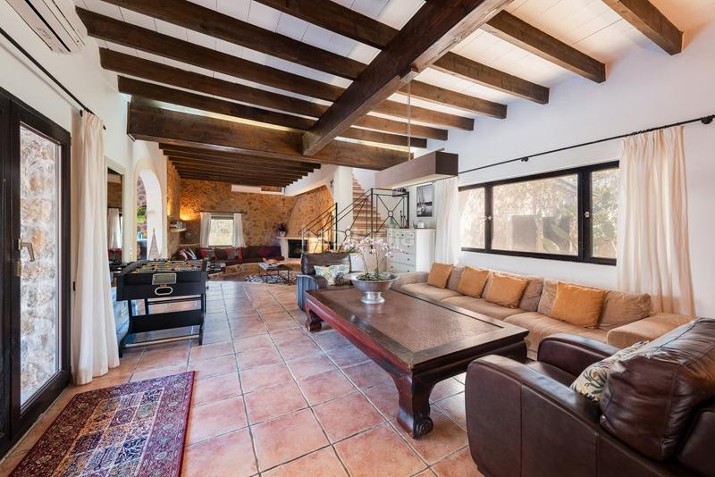 Foto e3e5a9b2-af23-4fa7-a3af-095b494e9049. Masía casa de campo con impresionantes vistas panorámicas en venta en pollensa, mallorca en Pollença