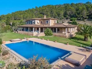 Masia a Búger. Lujosa finca en venta en el puig de santa magdalena, mallorca