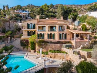 Xalet a Pollena Poble. Villa excepcional con vistas impresionantes en venta en pollensa