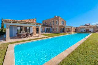 Country house in Ses Salines Poble. Casa de campo con vistas panorámicas en venta en ses salines, ma