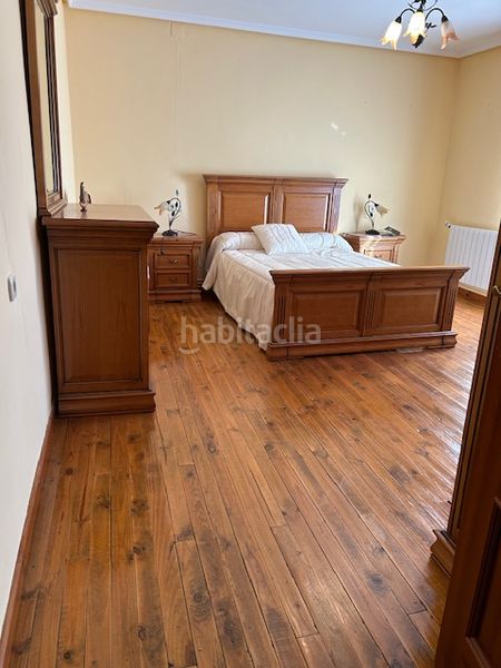 Foto 409262bd-3772-4ce5-b76d-bef447754a29. Casa amb xemeneia calefacció aparcament a Villalobos