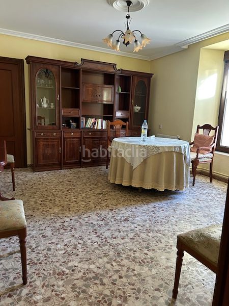 Foto c1f73bd5-e40b-442a-9681-3ff93b68004b. Casa amb xemeneia calefacció aparcament a Villalobos