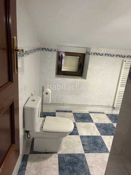 Foto dac78337-b8f1-404c-ba12-545741e51a24. Casa amb xemeneia calefacció aparcament a Villalobos