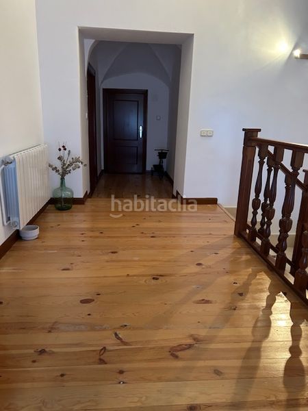 Foto f84e19b5-014a-420e-963d-c58b67fef453. Casa amb xemeneia calefacció aparcament a Villalobos