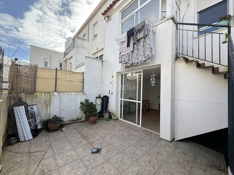 Foto 67bc8742-9fa3-4b06-90f2-874898999fb9. Casa a schiera con riscaldamento parcheggio in Oeste Mérida