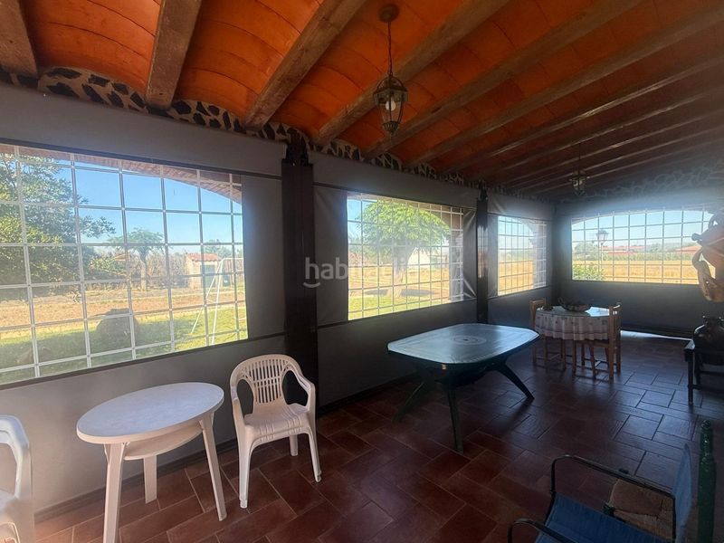 Foto 4fc89929-76e4-49dd-8610-63f932ac8a0d. Casa amb aparcament a Oeste Mérida