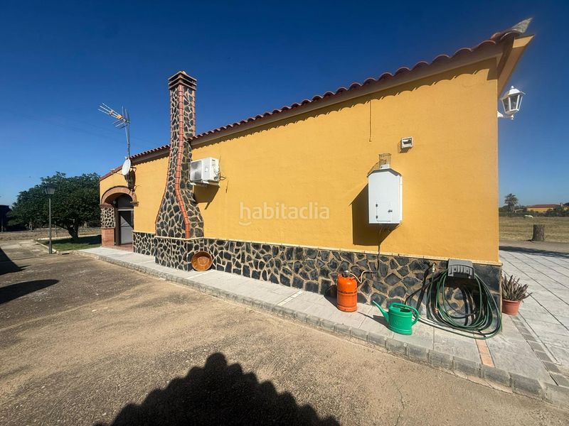 Foto 5fdd8660-9013-4acf-85a9-8f5ce96031db. Casa amb aparcament a Oeste Mérida