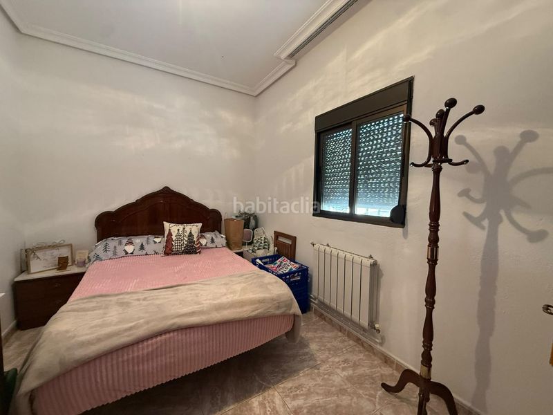 Foto 2f20367a-e154-4a60-82ce-0bcb0144d774. Casa amb calefacció aparcament a Garrovilla (La)
