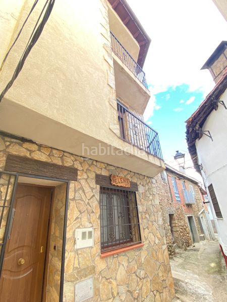 Foto 50d7364a-9b17-4686-b100-878f8a1989e5. Casa en plaza padre la calle 5 casa de nueva construccion con acabados en piedra y madera en Torno (El)