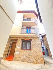 Casa en Plaza padre la calle 5. Casa de nueva construccion con acabados en piedra y madera