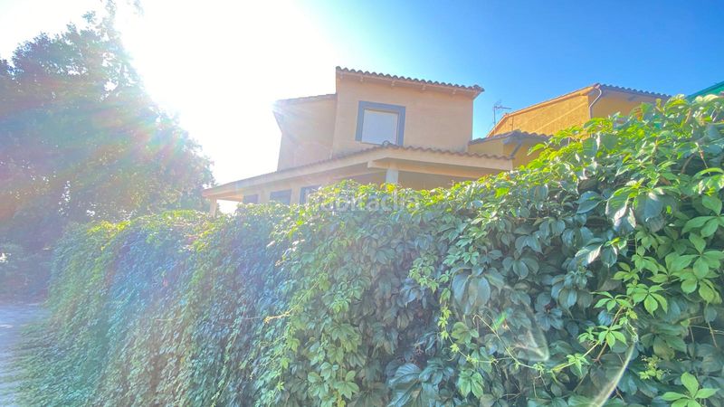 Foto cc8974bb-652b-479b-98b8-7ac74fa85c38. Casa adosada en calle la lancha 36 casa / chalets (enfrente de la piscina municipal) en Cuacos de Yuste