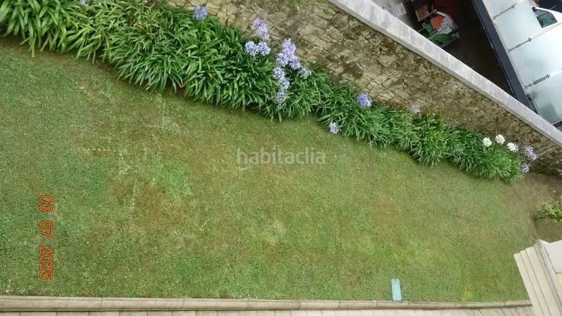 Foto d4f4c495-0871-4044-b5e6-b5f08d58abcf. Lloguer pis amb xemeneia calefacció piscina a Neguri Getxo