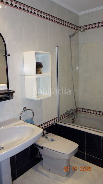 Foto e1c9fced-8ce1-442a-88f6-b19b7ad8a920. Lloguer pis amb xemeneia calefacció piscina a Neguri Getxo