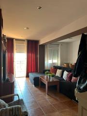 Piso en Tres Olivos-La Piedad. Piso listo para entrar a vivir con terraza.