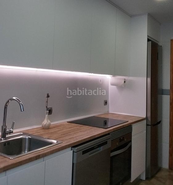 Foto b9179ce2-fb67-462b-b20f-044bc3704955. Location appartement avec parking dans Pepino