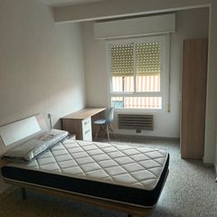 Location Appartement à Casco Antiguo. Alquiler de habitaciones de piso en zona casco antiguo
