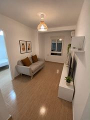 Pis en Centro-Corte Ingl�s. Piso totalmente reformado en zona c�ntrica y muy solicitada