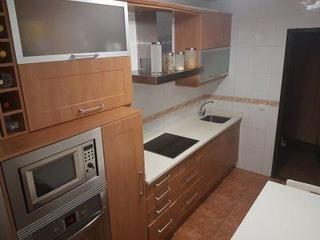 Duplex in Puerta de Cuartos-Avenida de Portugal. Se vende dúplex en zona puerta de cuartos-universidad