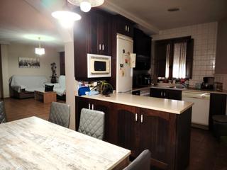 House in Tres Olivos-La Piedad. Casa en venta en el centro de la ciudad