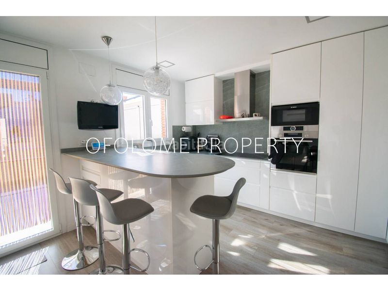 Foto 908e64d2-b90d-4e2a-ac06-e9c46a63ba8d. Edifici a Creu Alta Sabadell