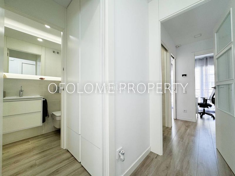 Foto ababdb26-bd92-42db-b52f-334bda8ce5a1. Edifici a Creu Alta Sabadell