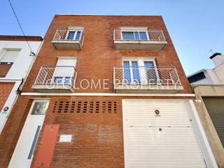 Edifici  Frances bellapart. Edificio de 3 pisos y parking en venta en la creu alta, sabadell