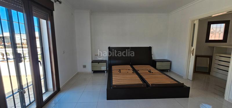 Foto b3eb5448-f7b8-4400-8c5a-e5e962e08c5b. Chalet  independiente con piscina privada y excelente ubicacion en Mijas