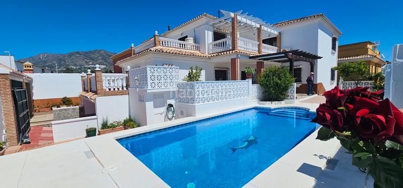 Foto bd22003f-3ed4-4592-a99b-67210d8e0768. Chalet  independiente con piscina privada y excelente ubicacion en Mijas